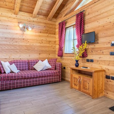 Chalet Camping Fae 1 Madonna di Campiglio Ngoại thất bức ảnh