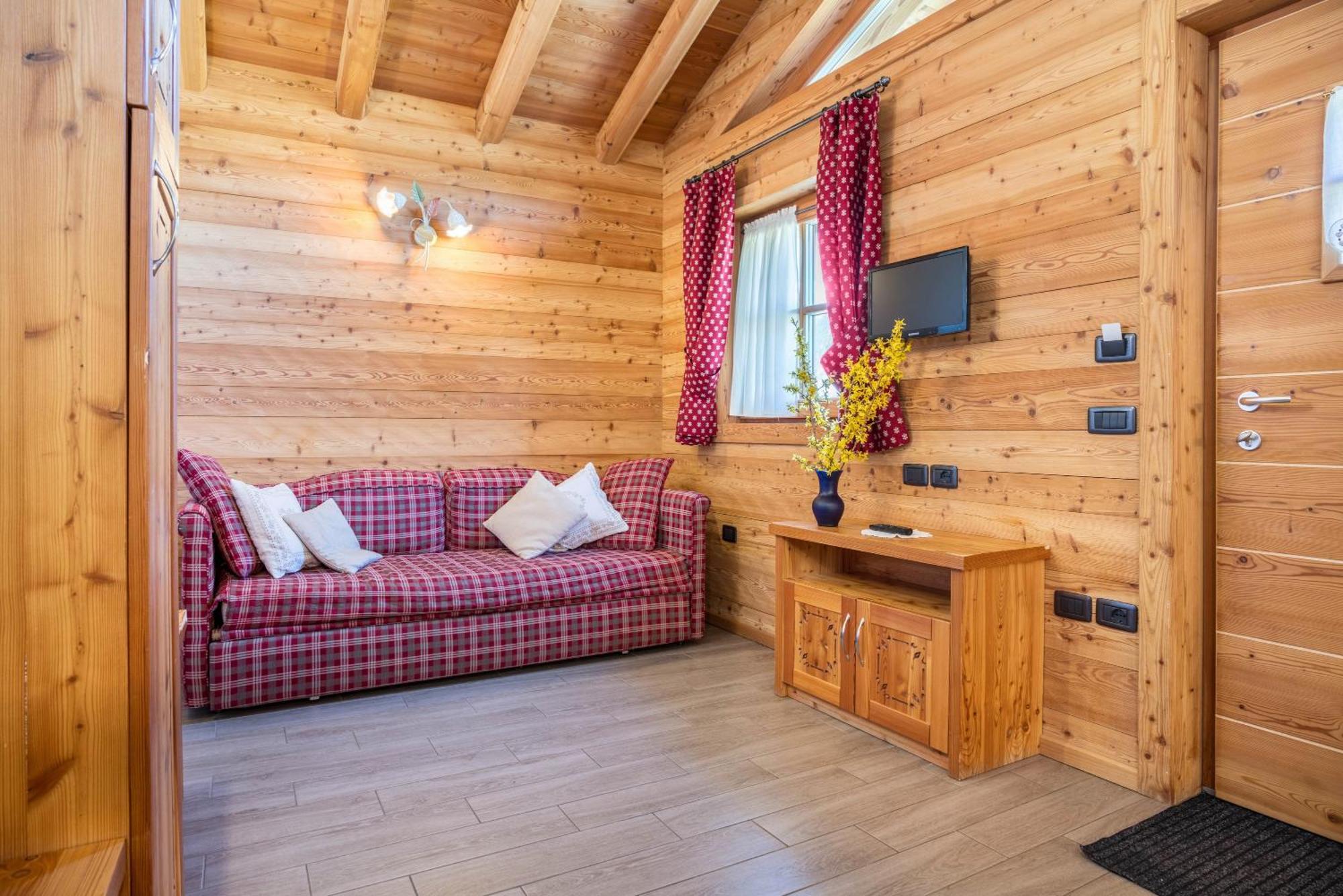 Chalet Camping Fae 1 Madonna di Campiglio Ngoại thất bức ảnh
