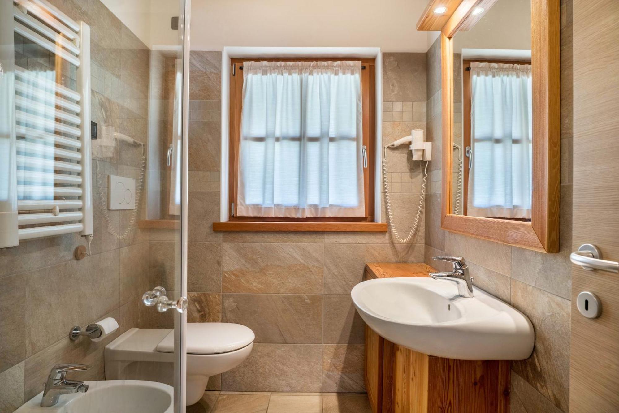 Chalet Camping Fae 1 Madonna di Campiglio Ngoại thất bức ảnh