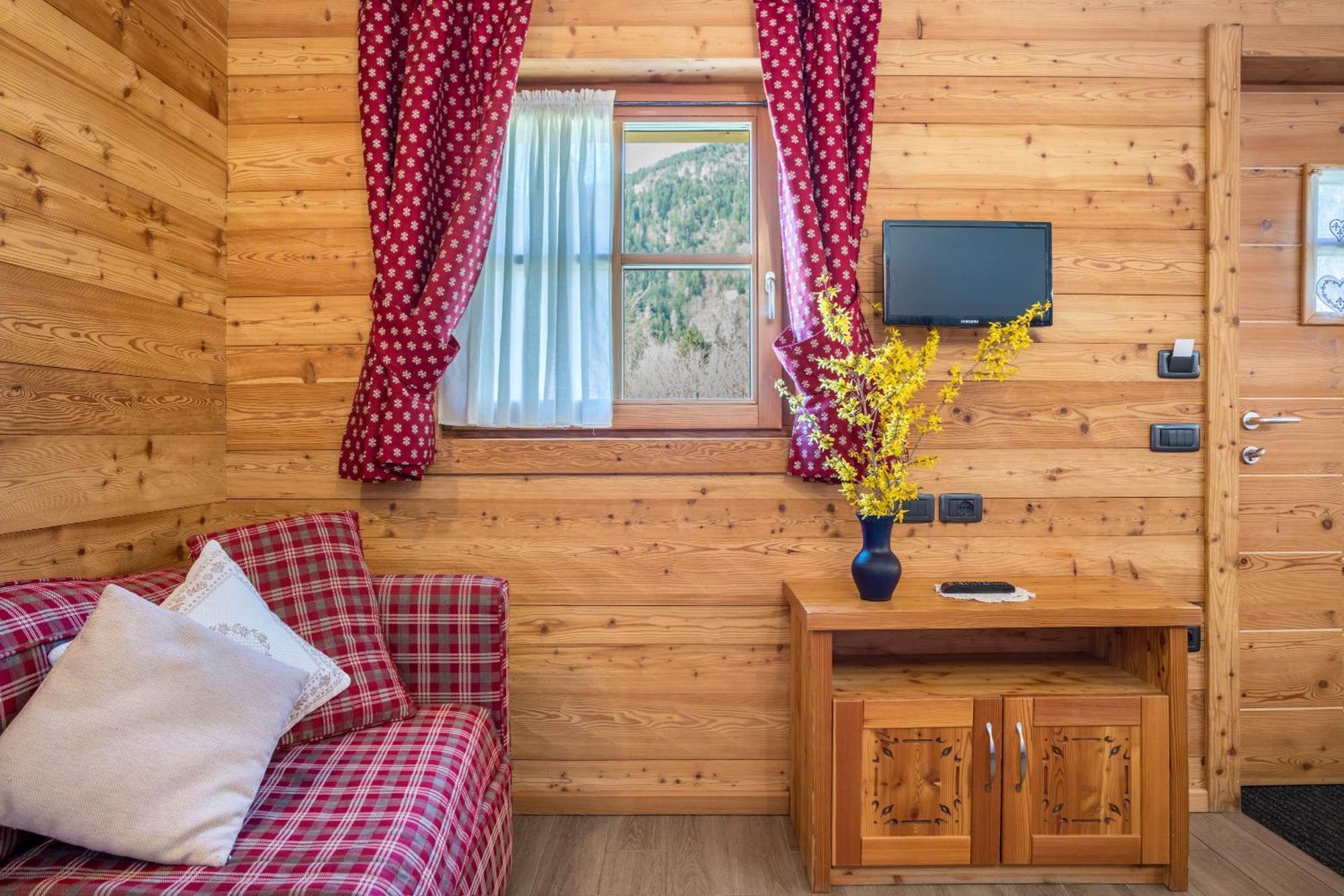 Chalet Camping Fae 1 Madonna di Campiglio Ngoại thất bức ảnh